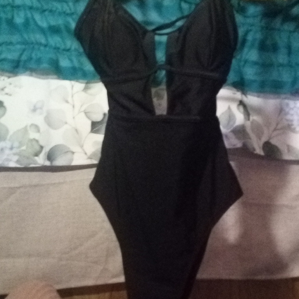 NWT! Cupshe Elegant Black Swimsuit